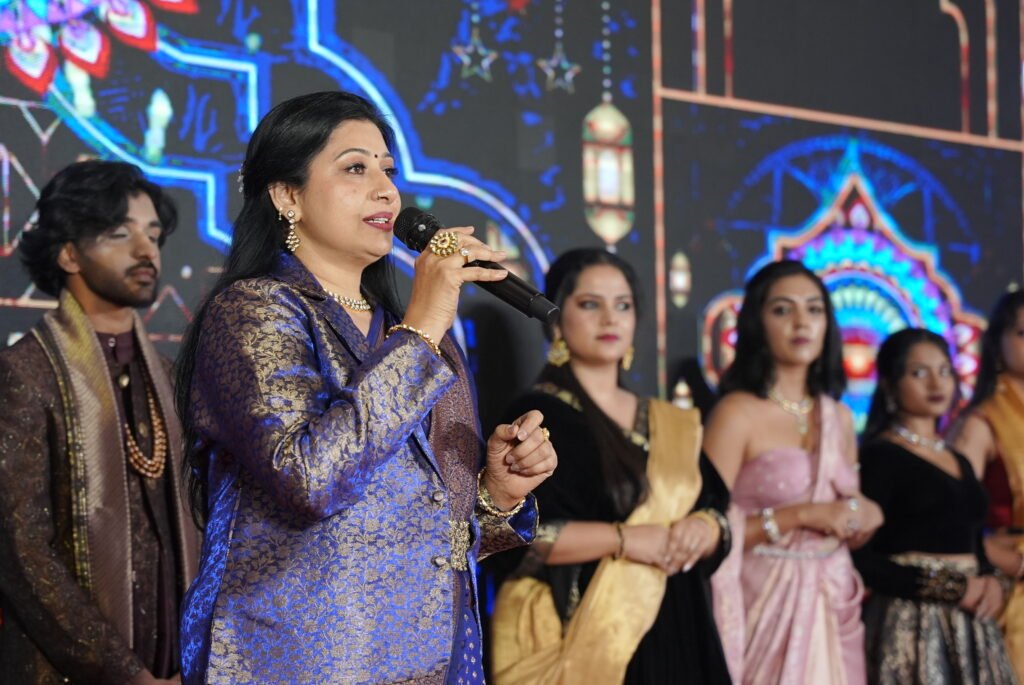 Resmi Maxim at the Vaividhya Fashion Show at Lulu Trivandrum